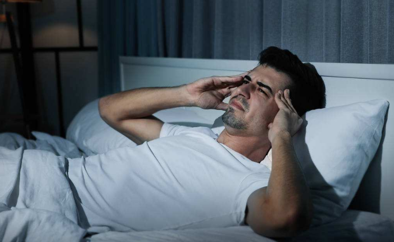 夜里睡不着,精神太痛苦?学会这2招,一觉到天亮!