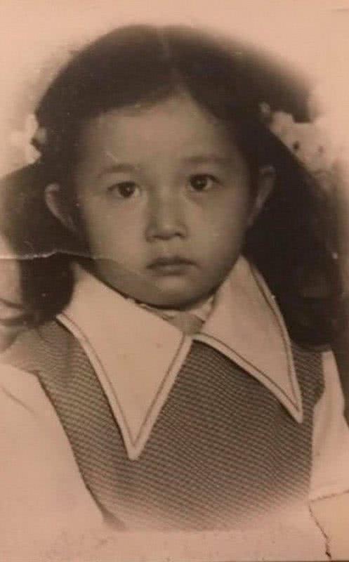 成龙童年照曝光,脸蛋圆眼睛小,吴卓林小时候跟成龙长得一模一样