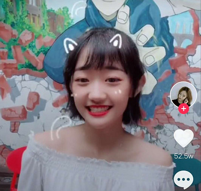 代古拉K为吸引粉丝,深夜在直播间换衣服