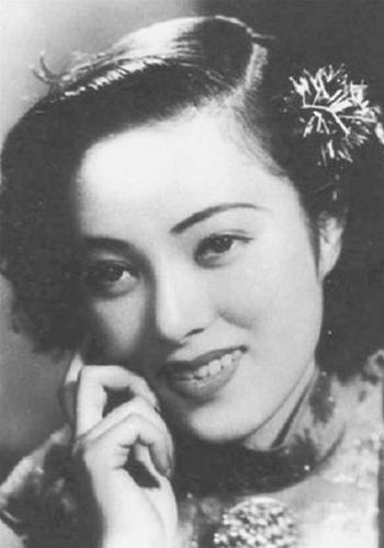 此女生在中国用中国名却是日本人因其日本籍躲过汉奸罪