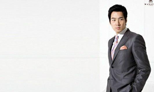 原来宋一国外曾祖父曾是抗日名将金佐镇,外祖父是乱世枭雄的金斗汉