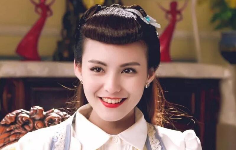 然而生活中的郭子千,它不像她的电影和电视节目那样内向,在生活中,郭