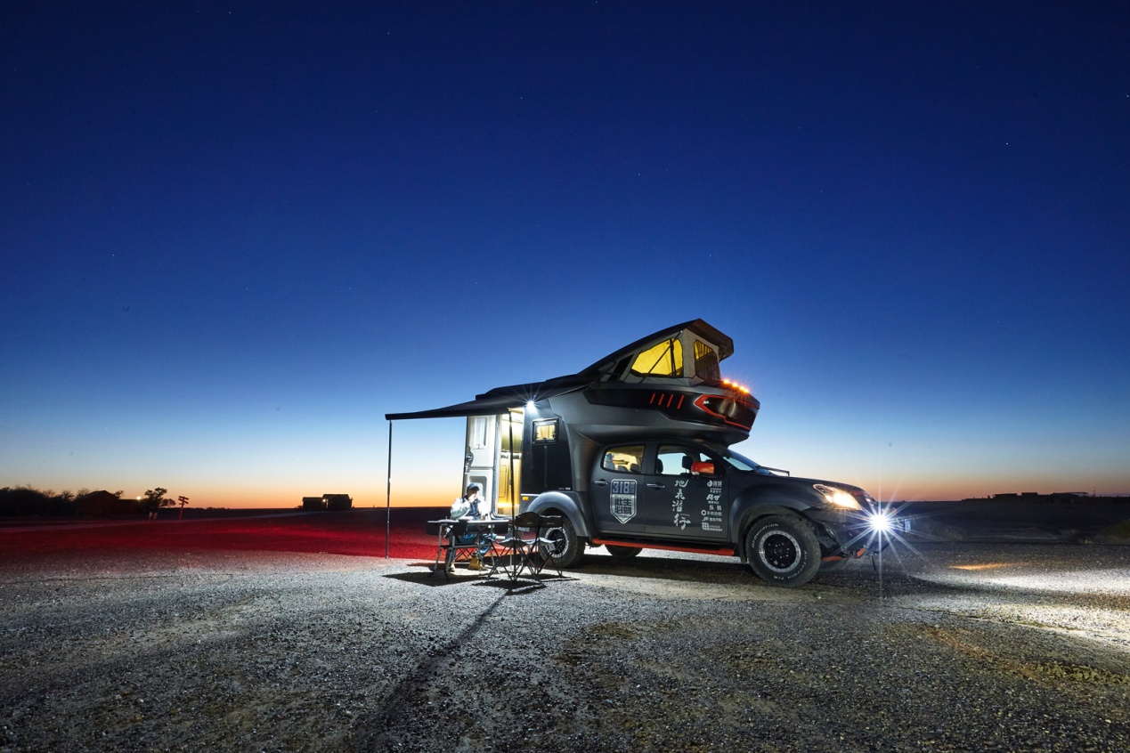 能带你去西藏,并把你带回来的房车,才是真正用来旅行的房车.