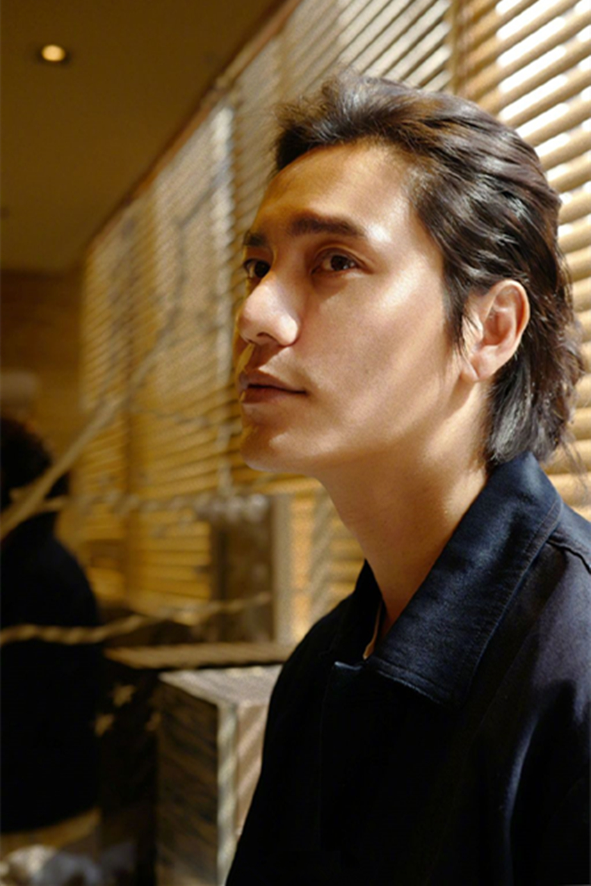 42岁陈坤的发型真是个迷,一般人千万别随意模仿