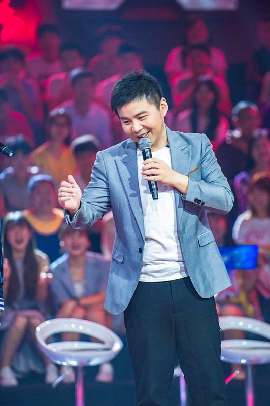 水木年华缪杰首登足球综艺 专业点评引热议