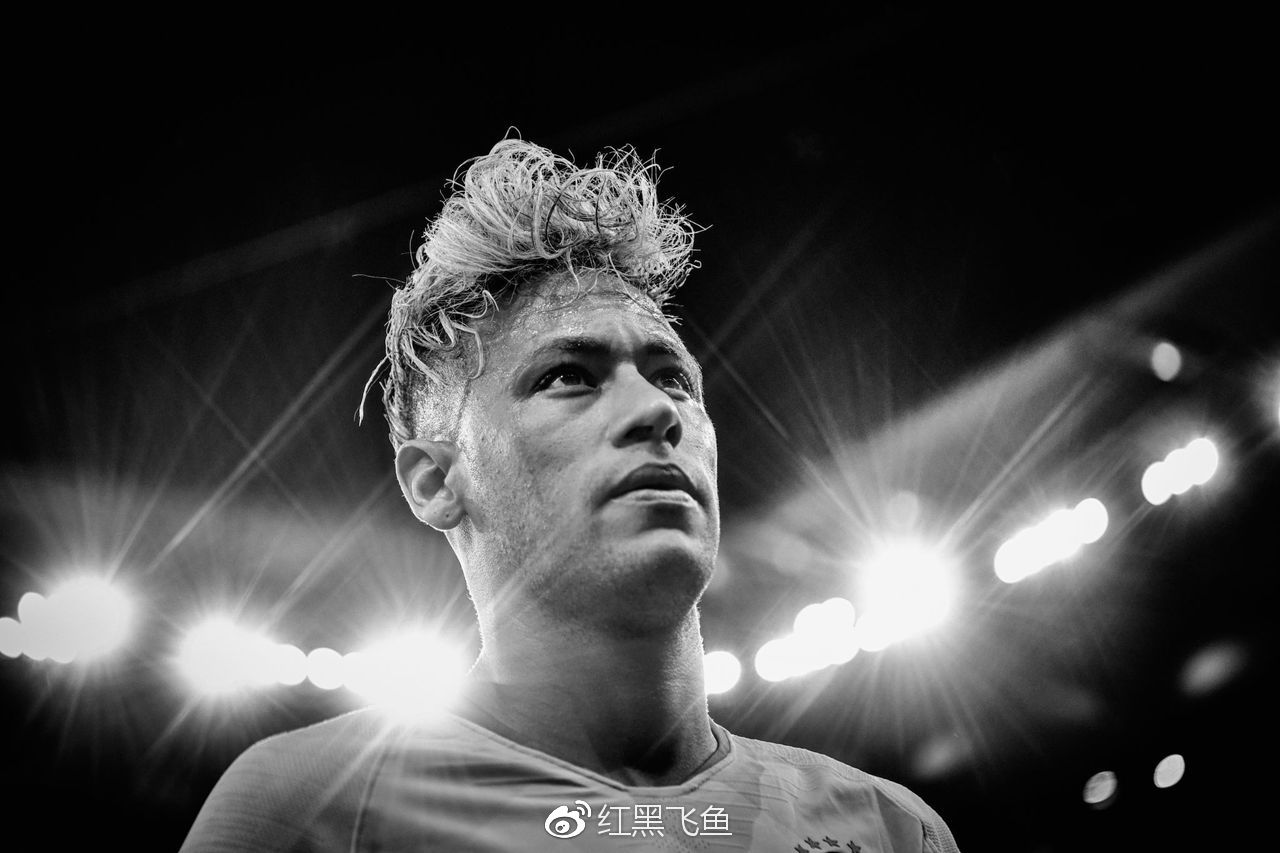 巴西小组赛首战1-1战平瑞士,内马尔脸上写满了失望 相关阅读: 世界杯