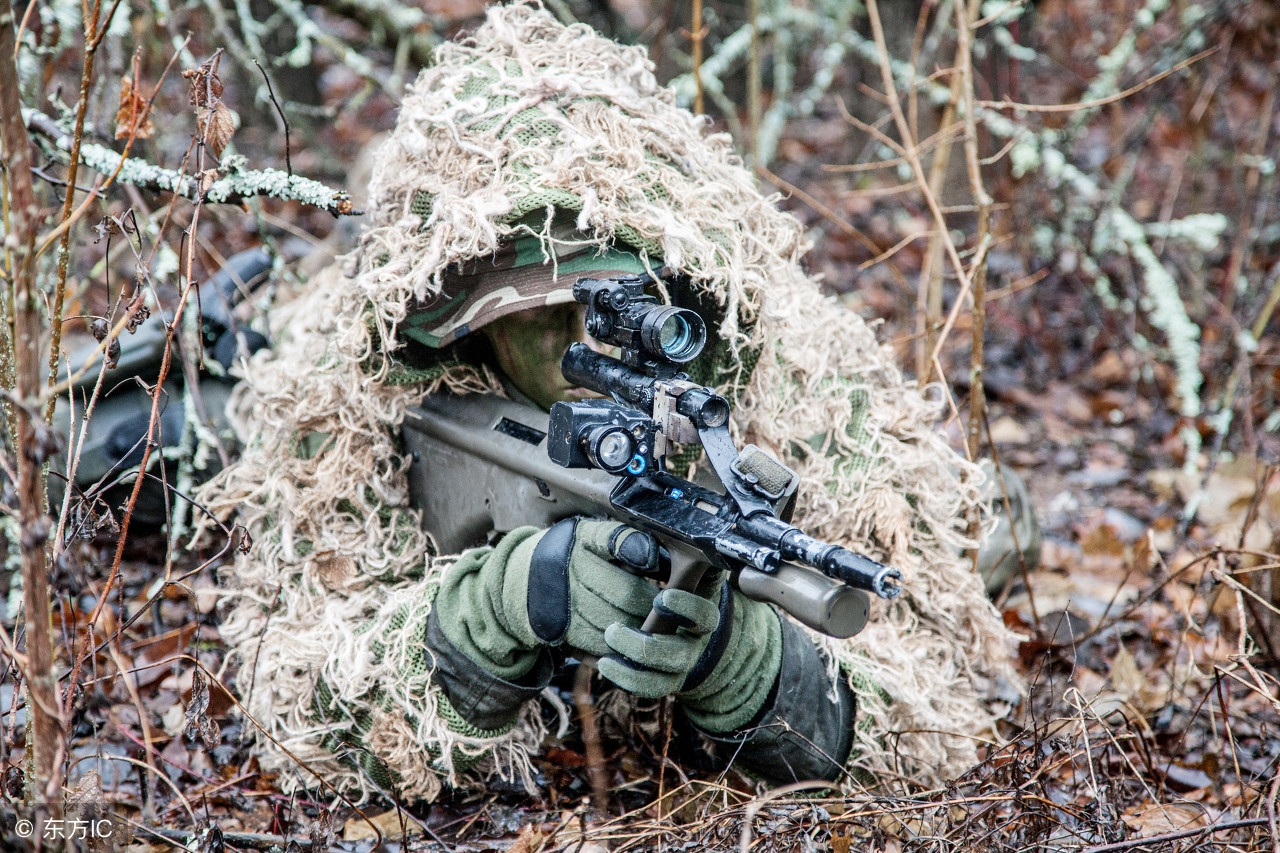 你穿过吉利服吗?你知道狙击手战衣,"吉利服"的由来吗?