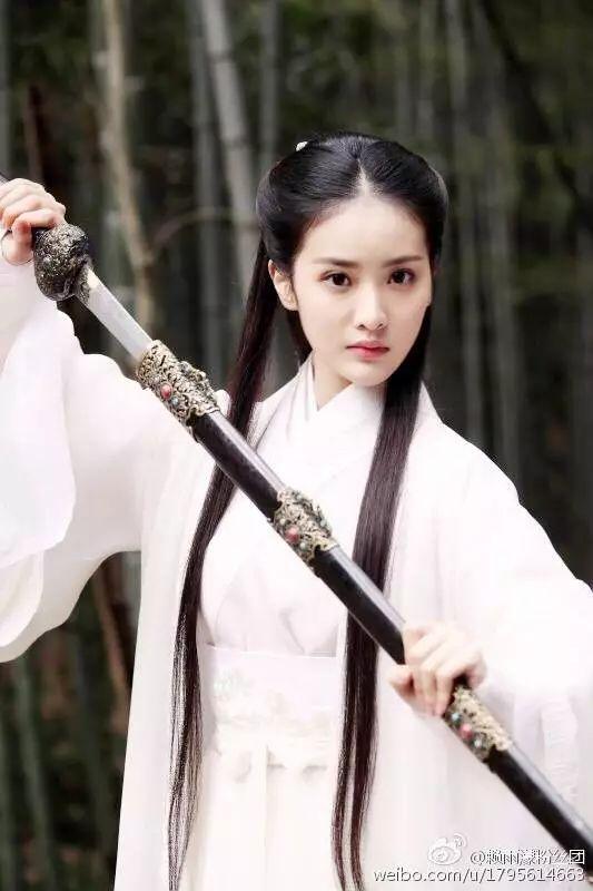 赖雨蒙: 新锐小花中的璞玉, 顺境逆境都是雕琢之旅