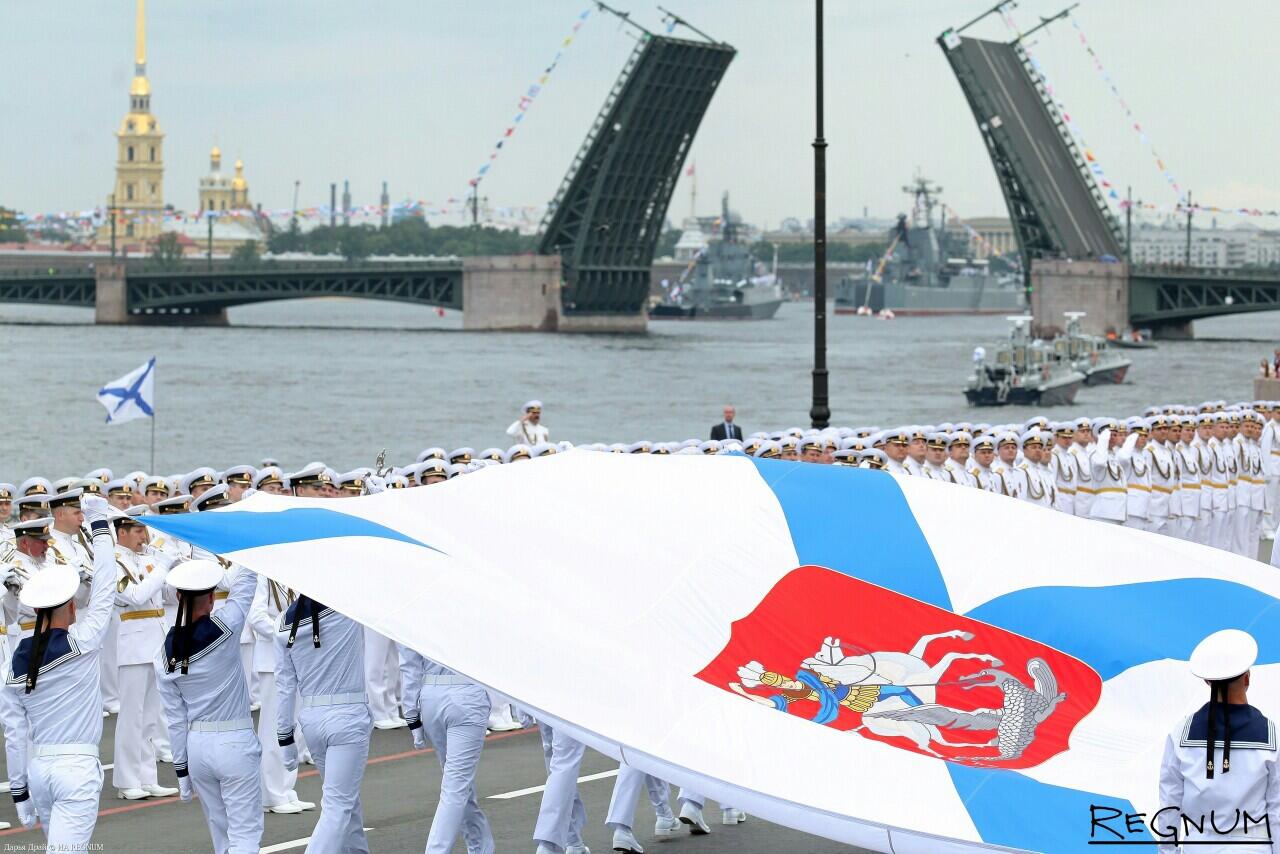 俄罗斯海军节波罗的海舰队在圣彼得堡阅兵
