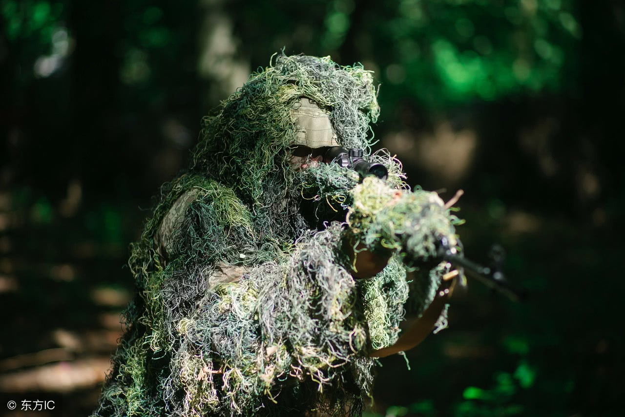 你穿过吉利服吗?你知道狙击手战衣,"吉利服"的由来吗?