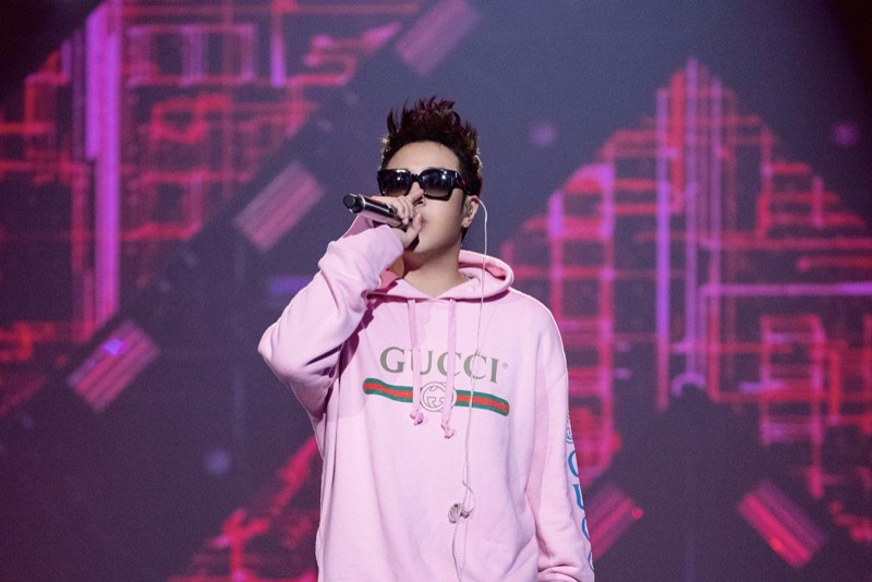 感染力max潘玮柏新曲moonlight助阵新说唱拉票会