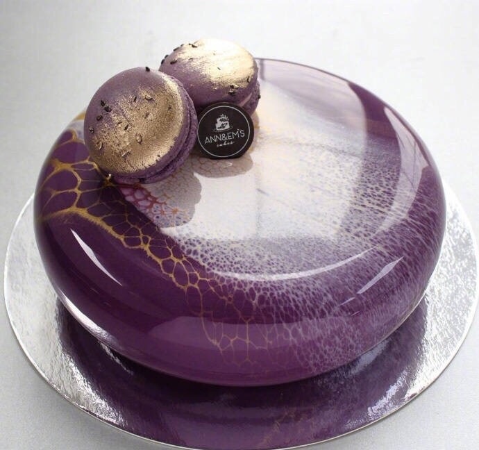 精致得像艺术品的镜面蛋糕,很适合婚礼啊