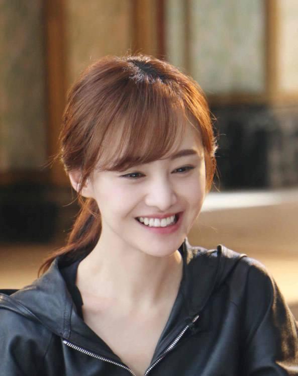 从古装到现代,梳空气刘海最好看的女明星,谁惊艳到了你?