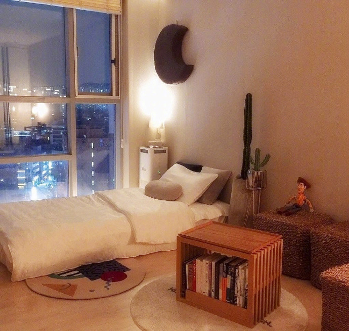 简约温馨的单人卧室 |简约|卧室_新浪新闻