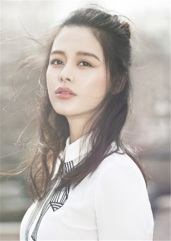 正剧女王王力可眼眸星光风采迷人