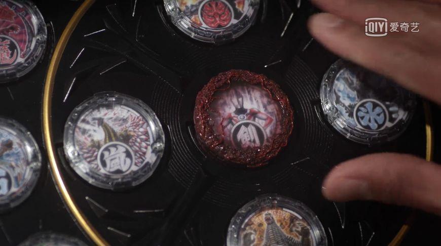 罗布奥特曼沿用火花人偶的设定,黑暗奥特曼即将登场