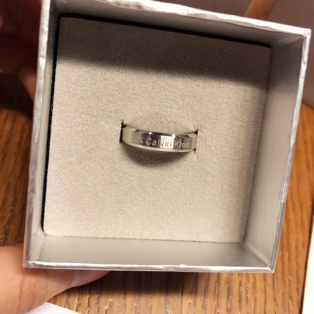 每一对情侣都要有的calvinklein最新款情侣对戒