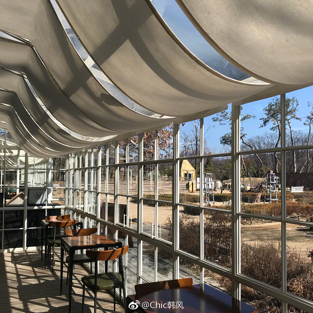 shop|金秘书和副社长去过的玻璃屋咖啡店非常大的咖啡店却常常人