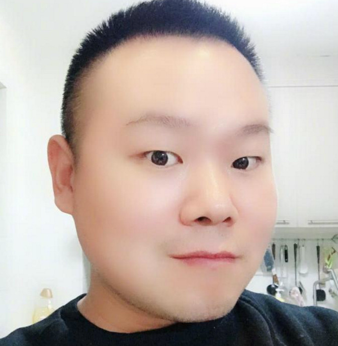 岳云鹏求帮忙做大口罩盖住腮帮子,网友笑问,一点脸都不要_新浪看点