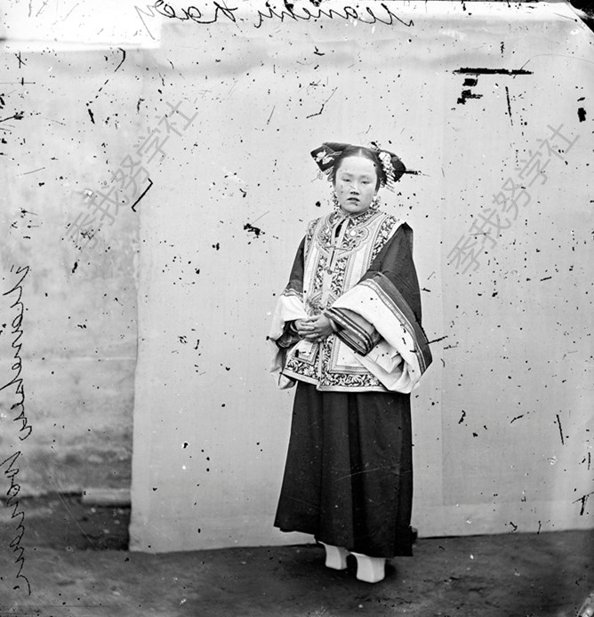 看清朝的满族女性有多美:外国摄影师镜头定格下的美人 不容错过