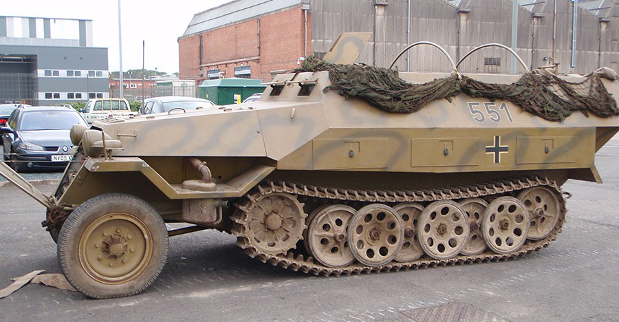 为何二战大量使用的半履带装甲车消失了?说到底:还是落后