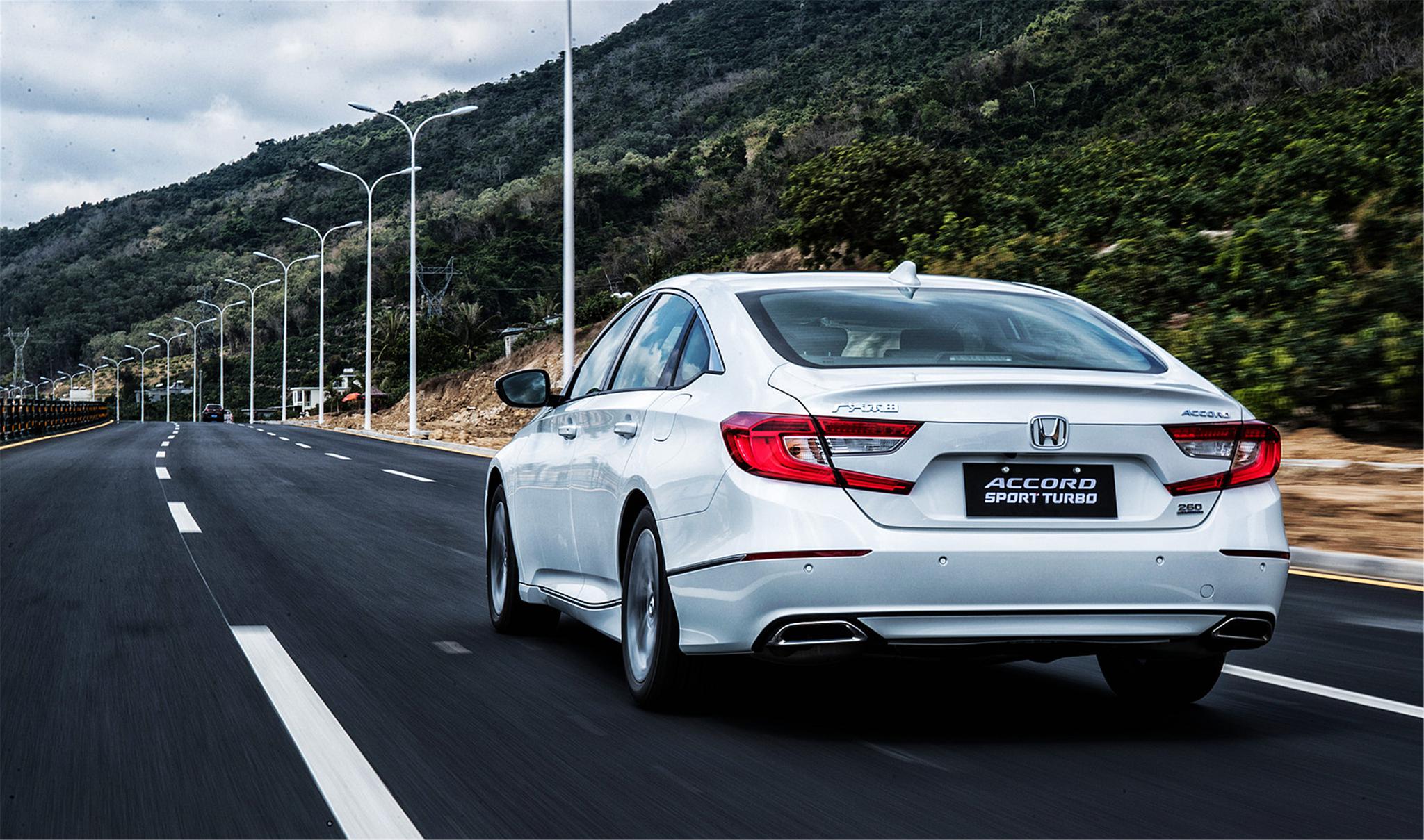 十代雅阁没毛病挺好开