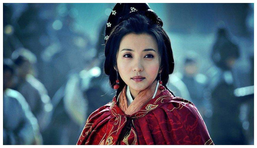 她是三国顶级美女,却沦为男人的玩物,最终死因成谜|董卓|王允|貂蝉