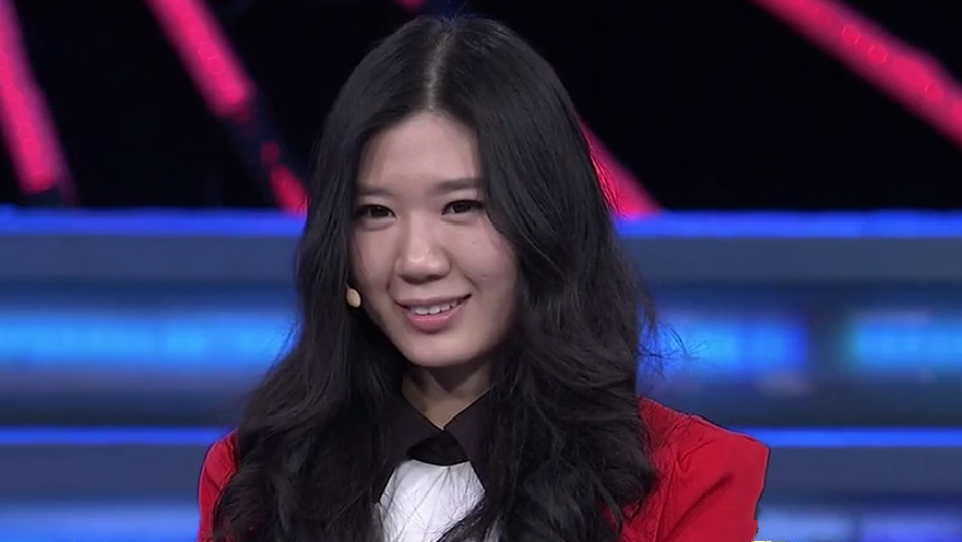 非你莫属:台上来了一位高颜值美女,老板们纷纷留灯,美女也乐了