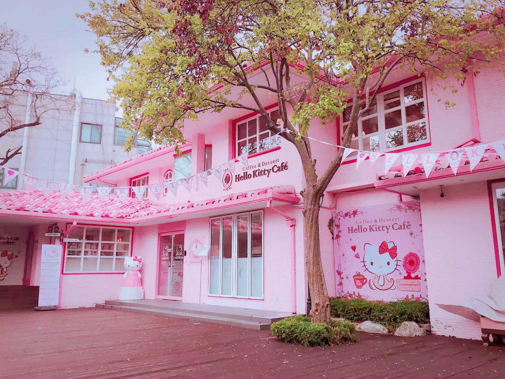 到了首尔的第一站就是这家弘大附近的hello kitty主题咖啡厅
