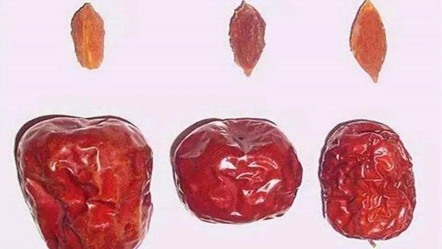 误吞了枣核咋办?协和医生都慌了!正确处理方式在这_新浪新闻
