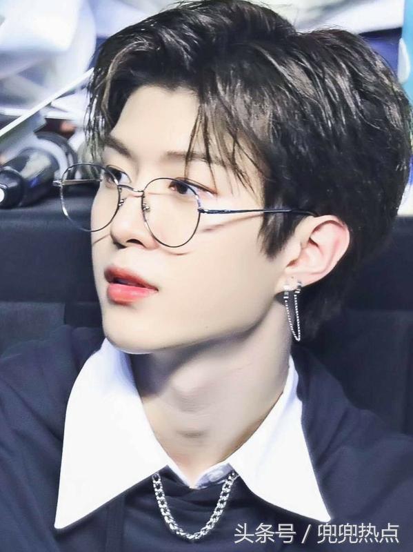 乐华七子出道没多久竟有小团体?出去聚餐都不