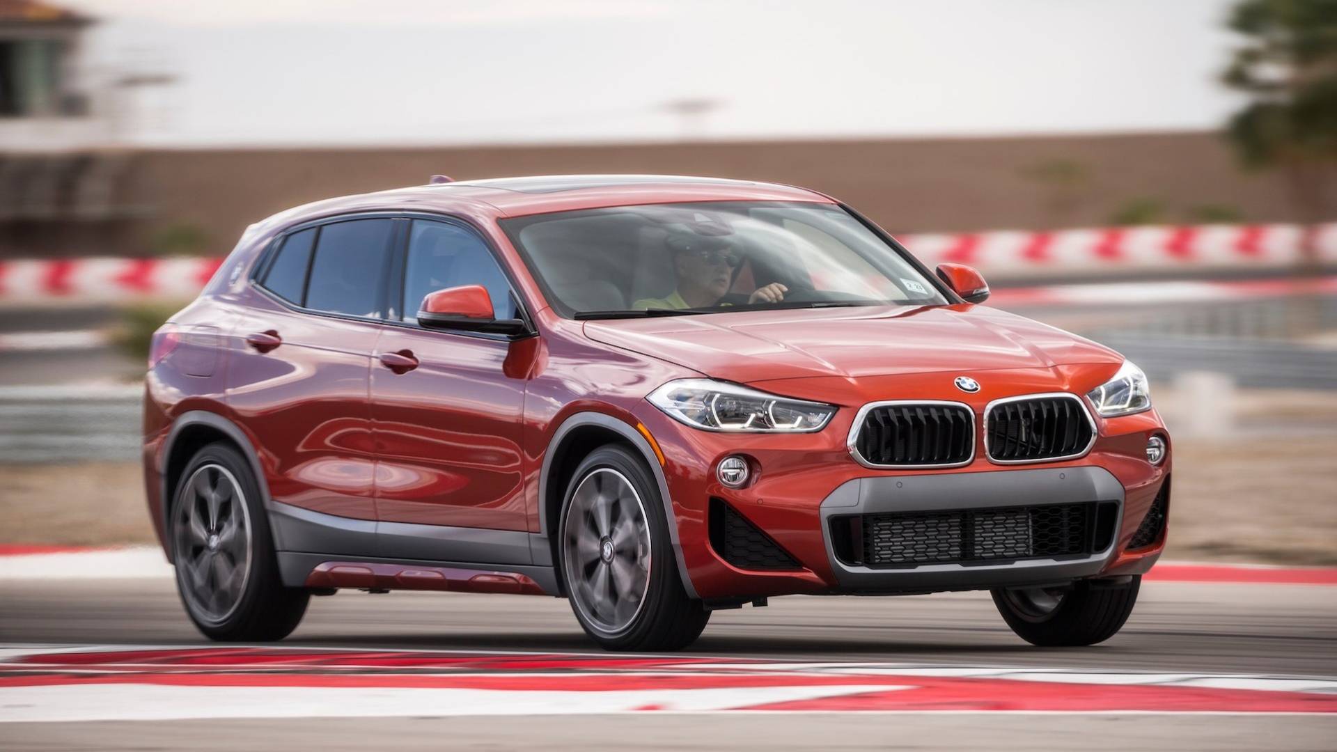 最好看的宝马suv,宝马x2首测全是惊喜,gla与q2怎么跟它竞争