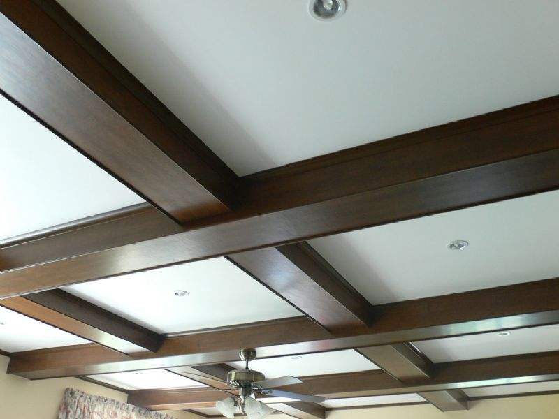 在装修客厅的时候,切忌横梁压顶,意思是在横梁的下方千万不要布置沙发