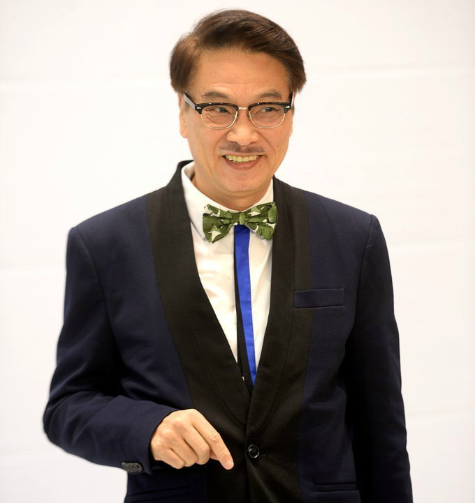 周星驰首次含泪谈吴孟达,称公道自在人心,期待他们的再次合作