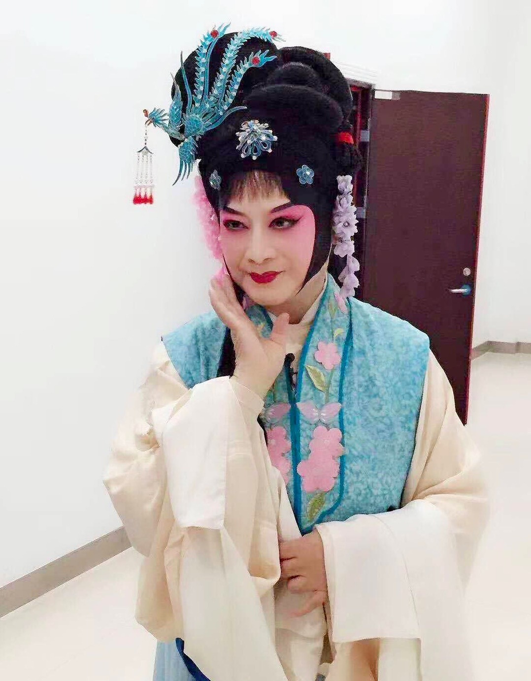 86版西游记观音菩萨近照曝光,75岁左大玢肤白貌美,颜值不输当年