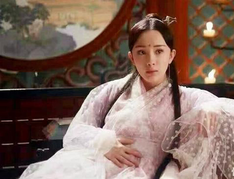 女艺人戏中"怀孕",baby显假,林依晨逼真,只有她是真孕妇