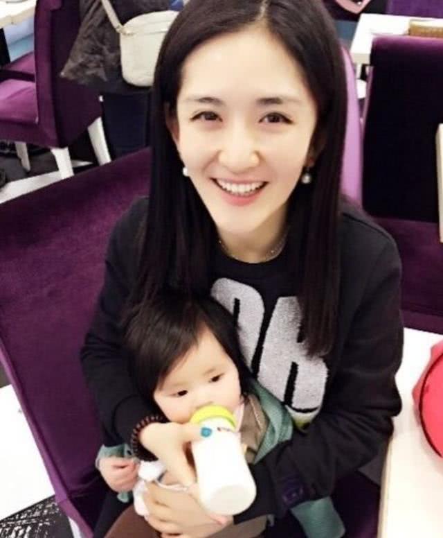 张杰谢娜一直到现在过得非常的恩爱甜蜜