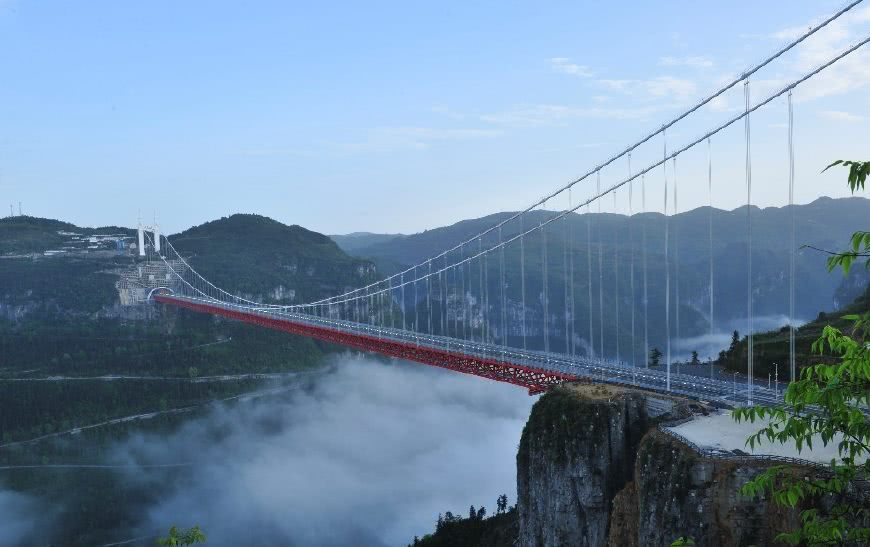 中国3大盘山公路:第1条走个神就要翻车,第3条全程紧握方向盘