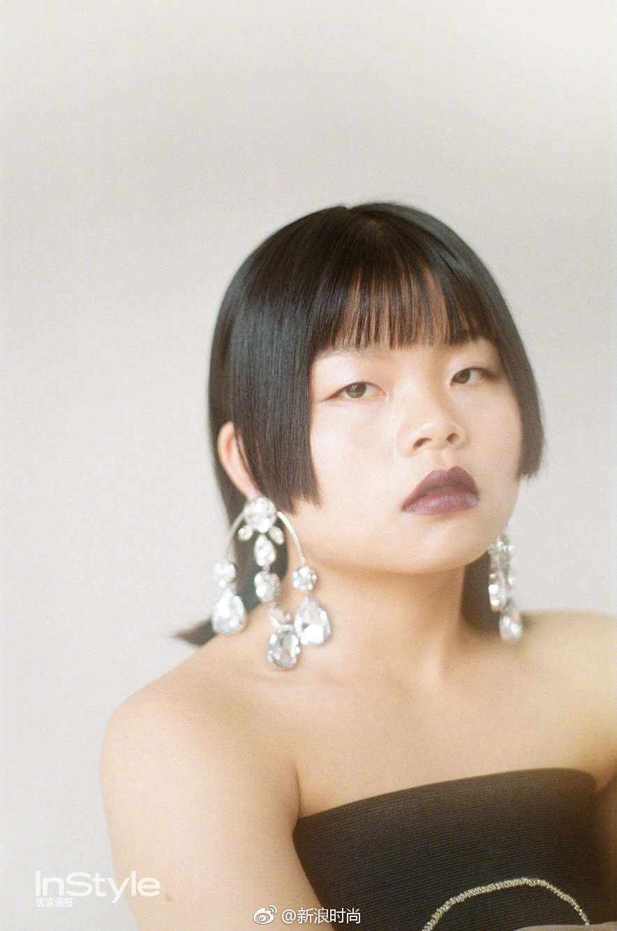 的@3unshine-cindy 登上《@instyle优家画报》12月刊,日系风十足