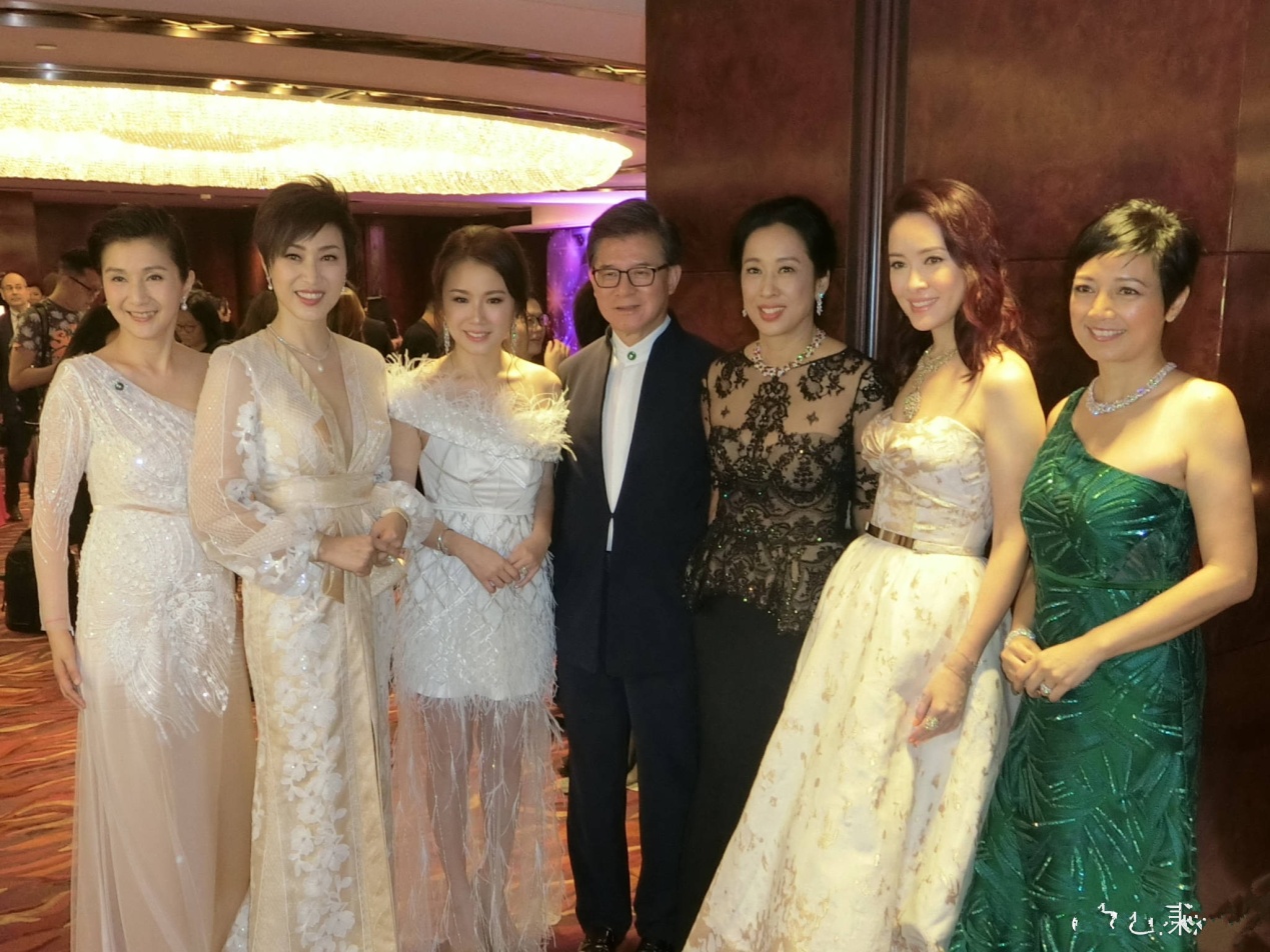 她20岁时不顾反对嫁豪门,生下三子遭嫌弃,今再入豪门被宠成公主