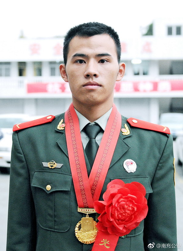 求求你们让我再去救一个!