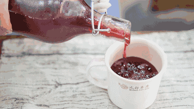 口感酸甜,味道醇厚来卤辣辣不来一瓶酸梅汤合规矩吗?