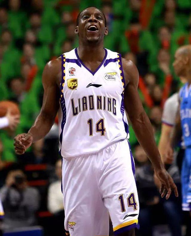 辽宁男篮强留哈德森,34岁的哈德森还能帮助辽篮走多远