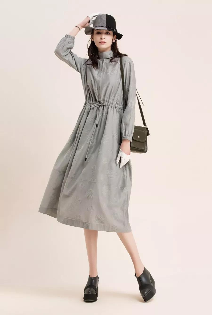 希色| 如若你在,秋天一定很美好