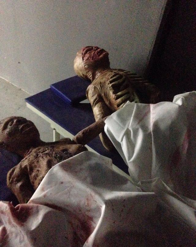 加上体验馆里灯光的问题也多少人会去在意,再加上时不时有"丧尸"咆哮
