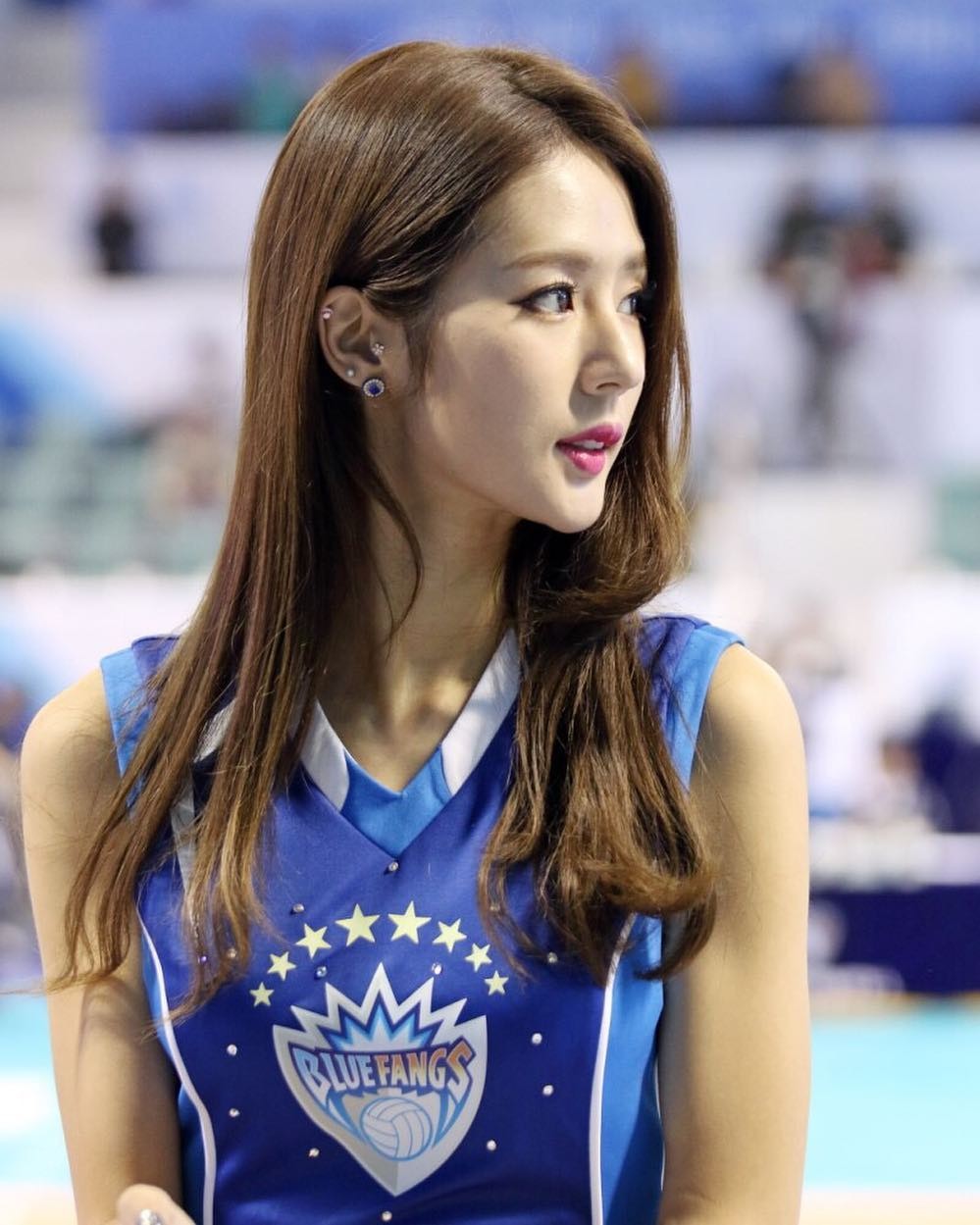 韩国最美啦啦队长mong2观众进场都看她不看球美腿逆天长又正