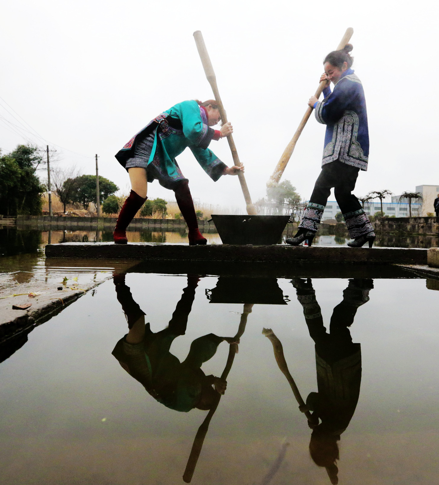 唱着水歌打水糕,春天里的三都水族人在常州乐呵呵.