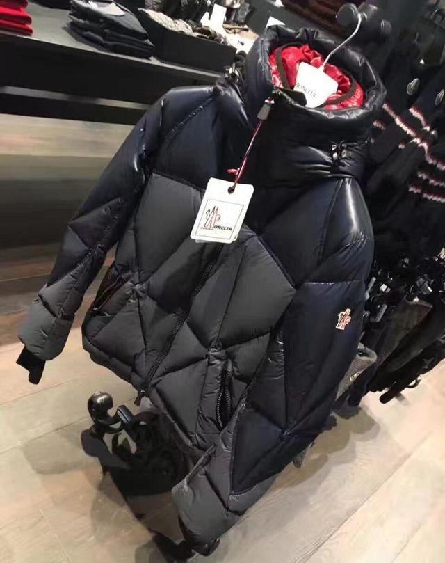 羽皇蒙口moncler 它到底贵在哪里?|法国|羽绒|鸭绒_新浪新闻