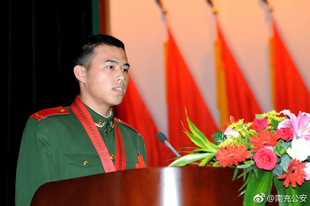 求求你们让我再去救一个!