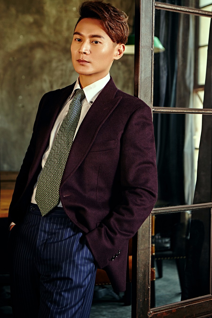 刘冠翔最新商务大片 尽显典藏复古风